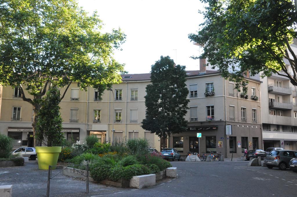 Les Studios De La Place Lyon Exterior photo